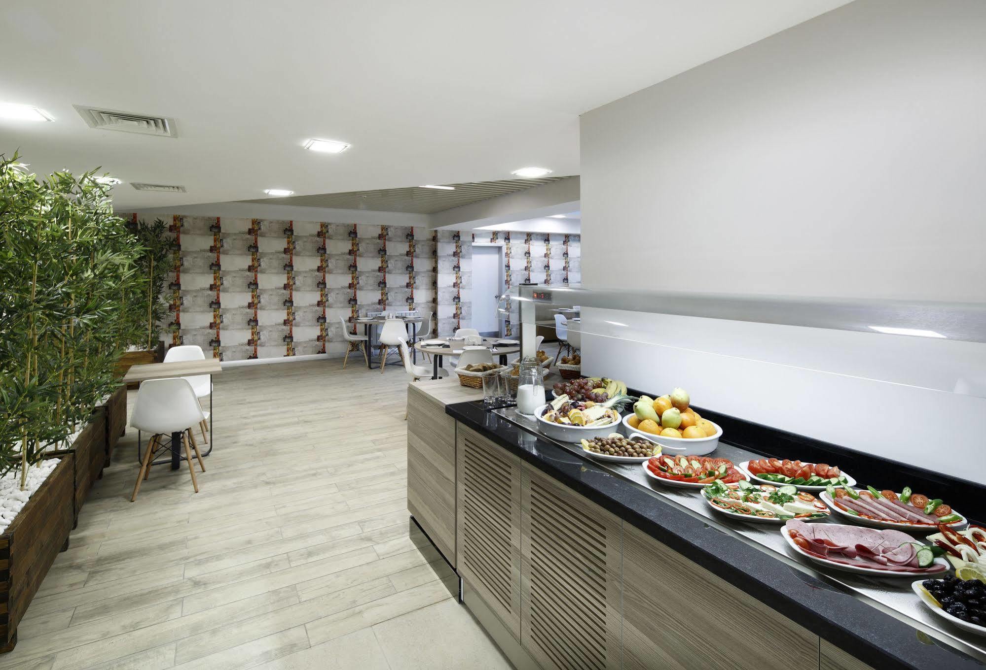 Prime Suites Istanbul Exterior foto